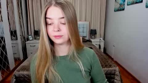 SirenaBloom online show from March 2026 04:38:02 AM