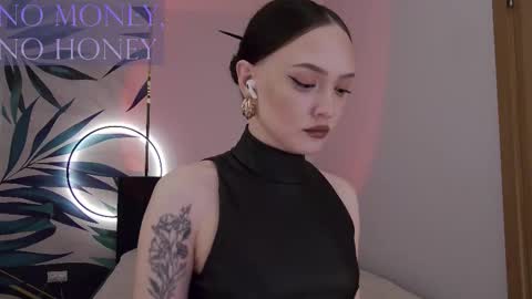 Snapshot of sirenaswhisper chatting on February 2026 04:28:02 PM Goddess Sirena online show from February 2026 04:28:02 PM