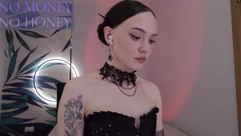 Snapshot of sirenaswhisper chatting on March 2026 08:37:01 PM Goddess Sirena online show from March 2026 08:37:01 PM