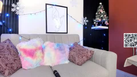 Snapshot of sirenita_xoxo chatting on November 2025 11:23:02 AM Sirenita online show from November 2025 11:23:02 AM