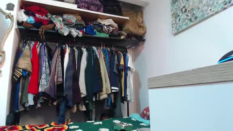 Snapshot of siriss_boyrag chatting on February 2025 04:09:02 PM siriss_boyrag online show from February 2025 04:09:02 PM