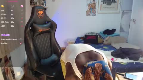 Snapshot of siriss_boyrag chatting on December 2025 11:53:01 PM siriss_boyrag online show from December 2025 11:53:01 PM