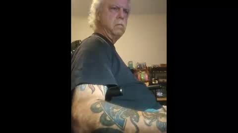 Snapshot of sirlancealot10011 chatting on October 2025 03:56:01 AM steve online show from October 2025 03:56:01 AM