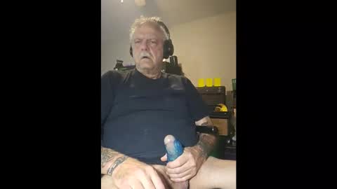 Snapshot of sirlancealot10011 chatting on November 2025 03:21:02 AM steve online show from November 2025 03:21:02 AM