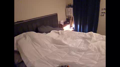 sirrockos online show from April 2026 05:07:01 AM