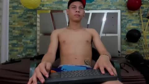 Snapshot of sirryant chatting on December 2024 07:03:02 PM SIR RYANT online show from December 2024 07:03:02 PM