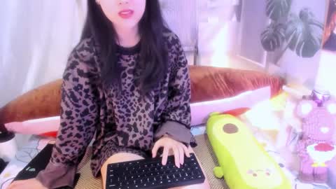 julila online show from November 2025 03:27:01 AM