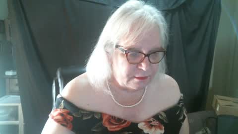 Sissy Diane online show from February 2025 01:53:02 PM