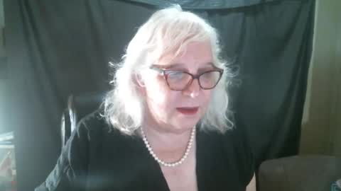 Sissy Diane online show from September 2025 11:38:01 PM