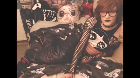 Snapshot of sissygothx chatting on January 2025 02:01:01 AM SissyGothx online show from January 2025 02:01:01 AM