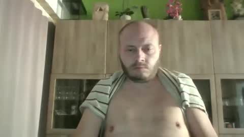 Snapshot of sixten113 chatting on April 2026 03:32:01 PM sixten113 online show from April 2026 03:32:01 PM