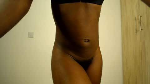 Snapshot of sizzly_ass chatting on June 2026 01:10:01 AM sizzly_ass online show from June 2026 01:10:01 AM