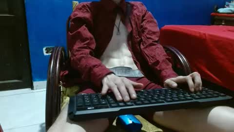Snapshot of sk8sir chatting on May 2026 03:41:02 PM sk8sir online show from May 2026 03:41:02 PM