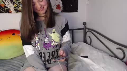 Snapshot of sk8t3rgurl chatting on November 2025 04:00:01 AM sk8t3rgurl online show from November 2025 04:00:01 AM