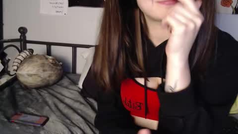 Snapshot of sk8t3rgurl chatting on November 2025 04:24:01 AM sk8t3rgurl online show from November 2025 04:24:01 AM