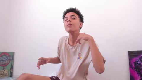 Snapshot of skady_coronado chatting on December 2024 03:55:02 PM skady_coronado online show from December 2024 03:55:02 PM