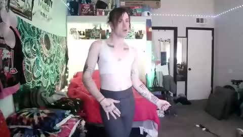 Snapshot of skankhuntrix chatting on December 2025 10:27:02 PM SkankHUNTRx online show from December 2025 10:27:02 PM