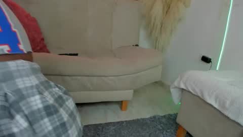 Snapshot of skarletsexy chatting on January 2025 01:18:02 PM Skarlet online show from January 2025 01:18:02 PM