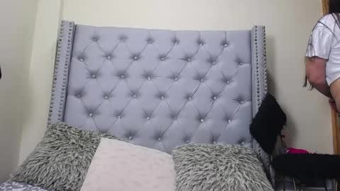 skarlett_36 online show from April 2026 02:23:01 PM