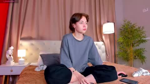 Snapshot of skelerata chatting on October 2025 01:03:01 AM Emily online show from October 2025 01:03:01 AM