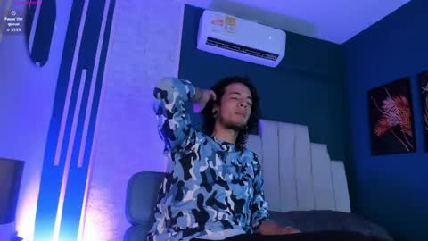 Snapshot of skinny_mac_ chatting on May 2026 02:02:02 PM Mac online show from May 2026 02:02:02 PM