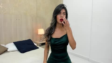 Snapshot of skinny_noa chatting on October 2025 11:35:01 AM Noa online show from October 2025 11:35:01 AM