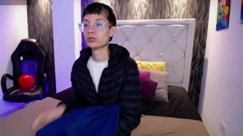 Snapshot of skinny_office chatting on February 2026 01:18:02 PM David online show from February 2026 01:18:02 PM