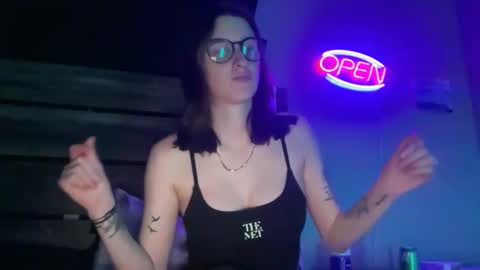 Snapshot of skinnyangel21 chatting on February 2026 04:57:02 AM skinnyangel21 online show from February 2026 04:57:02 AM