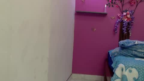 Snapshot of skinnybarbie022 chatting on September 2025 12:32:01 AM barbi online show from September 2025 12:32:01 AM