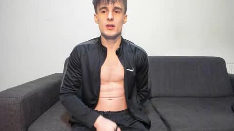 Snapshot of skinnyguywithbigd chatting on December 2024 03:40:02 AM skinnyguywithbigd online show from December 2024 03:40:02 AM