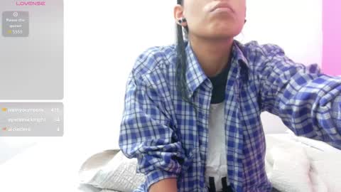 Snapshot of skinnyneighbour_ chatting on February 2026 02:42:01 AM Karla online show from February 2026 02:42:01 AM