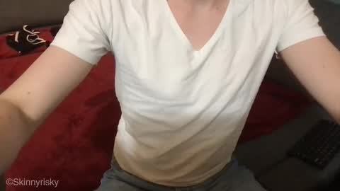 Snapshot of skinnyrisky chatting on January 2026 07:37:02 PM skinnyrisky online show from January 2026 07:37:02 PM