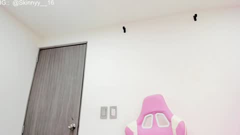 Skinny online show from February 2025 09:00:02 AM