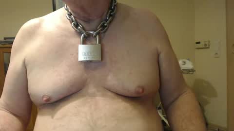 Snapshot of sklave_ol chatting on March 2025 10:31:02 PM sklave_ol online show from March 2025 10:31:02 PM