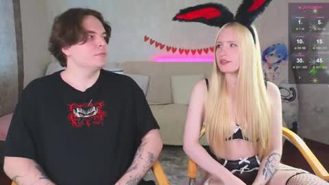 Ethan and Mona online show from June 2026 12:33:01 PM
