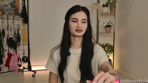 Eliza online show from March 2026 10:58:01 PM