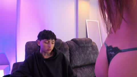 sky_n_zayn online show from April 2026 01:00:02 PM