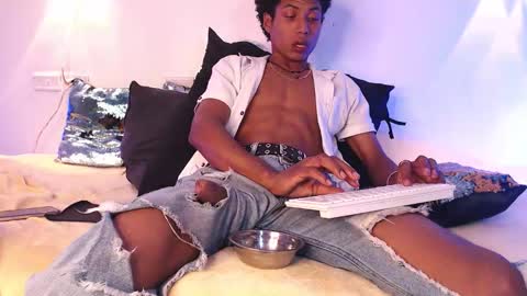 sky_walkerss online show from February 2026 02:41:01 AM