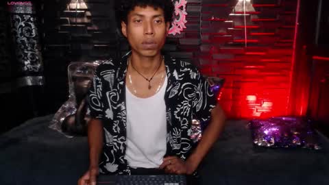 sky_walkerss online show from February 2026 12:19:02 AM