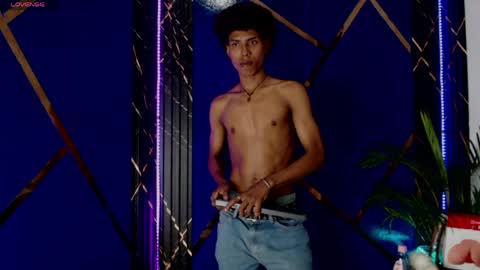 sky_walkerss online show from March 2026 05:57:02 PM