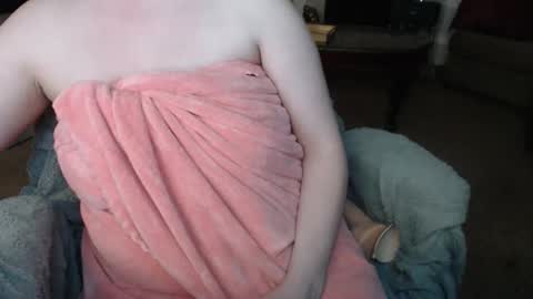 SKYLE   online show from March 2026 05:44:01 AM