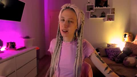    online show from October 2025 09:13:01 PM