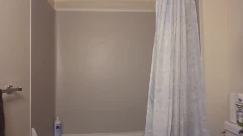 Snapshot of skyisacutie chatting on December 2025 08:20:02 AM Skyisacutie online show from December 2025 08:20:02 AM