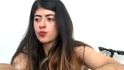 Skyler online show from February 2026 04:01:01 PM