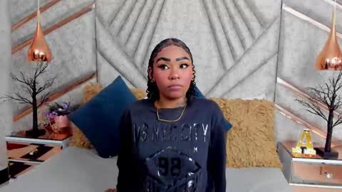 skylerbloom online show from November 2025 02:33:01 AM