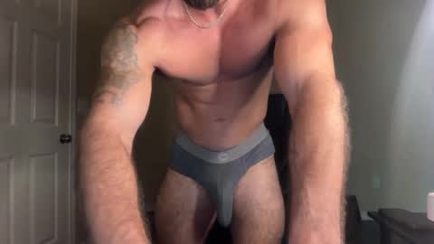 Snapshot of skylerflexes chatting on August 2026 09:06:01 PM Skyler Flexes online show from August 2026 09:06:01 PM