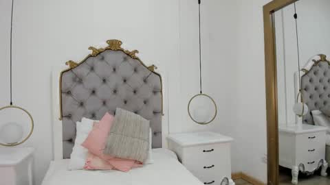 Skyler online show from March 2026 04:19:01 AM