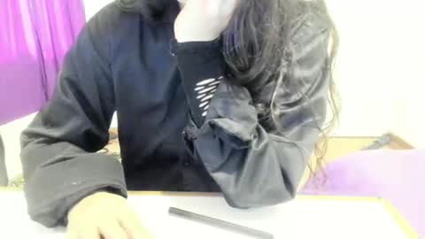 skyler online show from November 2025 07:13:01 PM