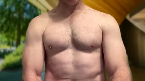 Snapshot of skylineboatclub chatting on March 2025 03:30:02 PM skylineboatclub online show from March 2025 03:30:02 PM