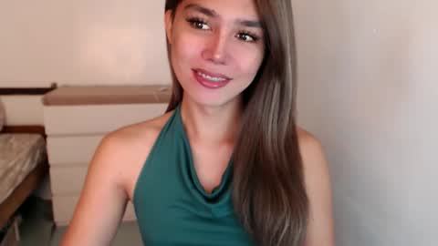 Snapshot of skyllerkent chatting on November 2025 01:59:01 AM Sky online show from November 2025 01:59:01 AM